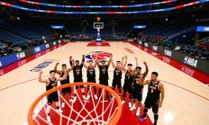 篮网主场大胜，展现出色团队配合